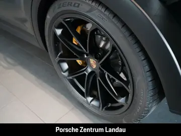 PORSCHE Cayenne Turbo E-Hybrid Coupe mit GT-Paket PDCC