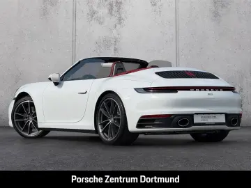 PORSCHE 992 911 Carrera Cabriolet Sportabgas Sportsitze