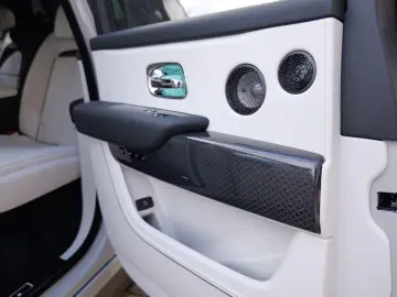 Rolls-Royce Cullian Black Badge 4 Seats I Starlight I TV I M