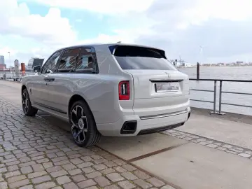 Rolls-Royce Cullian Black Badge 4 Seats I Starlight I TV I M