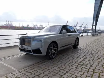 Rolls-Royce Cullian Black Badge 4 Seats I Starlight I TV I M