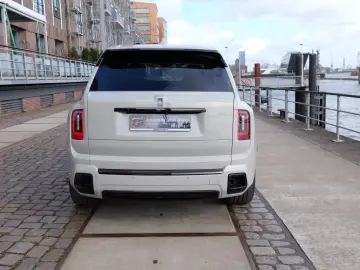 Rolls-Royce Cullian Black Badge 4 Seats I Starlight I TV I M
