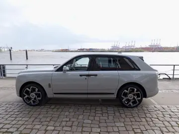 Rolls-Royce Cullian Black Badge 4 Seats I Starlight I TV I M