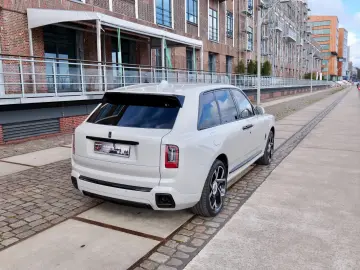 Rolls-Royce Cullian Black Badge 4 Seats I Starlight I TV I M