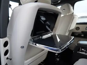 Rolls-Royce Cullian Black Badge 4 Seats I Starlight I TV I M