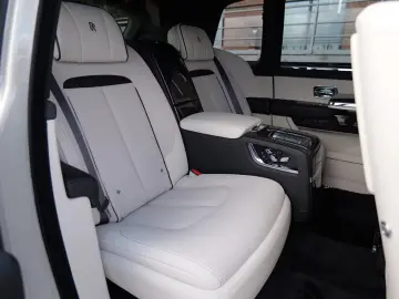 Rolls-Royce Cullian Black Badge 4 Seats I Starlight I TV I M