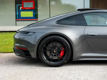 PORSCHE C2 GTS COUPE PANO CHRONO BOSE SPORTEXHAUST VAT
