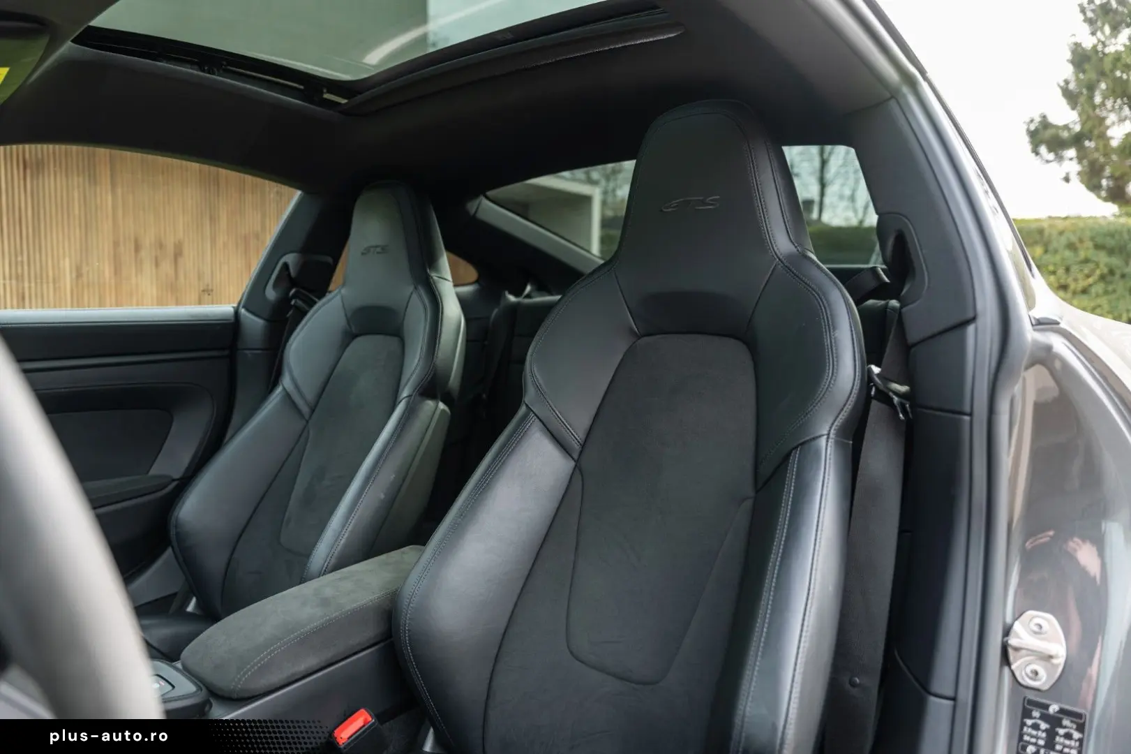 PORSCHE C2 GTS COUPE PANO CHRONO BOSE SPORTEXHAUST VAT