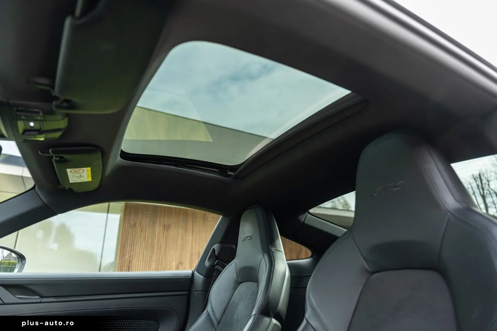 PORSCHE C2 GTS COUPE PANO CHRONO BOSE SPORTEXHAUST VAT