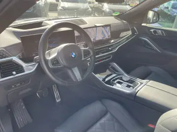 BMW X6 xDrive40d M Sport    AHK Sky Lounge H&K HUD
