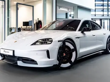 Porsche Taycan 4 Black Edition InnoDrive SoftClose