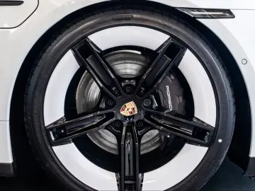 Porsche Taycan 4 Black Edition InnoDrive SoftClose