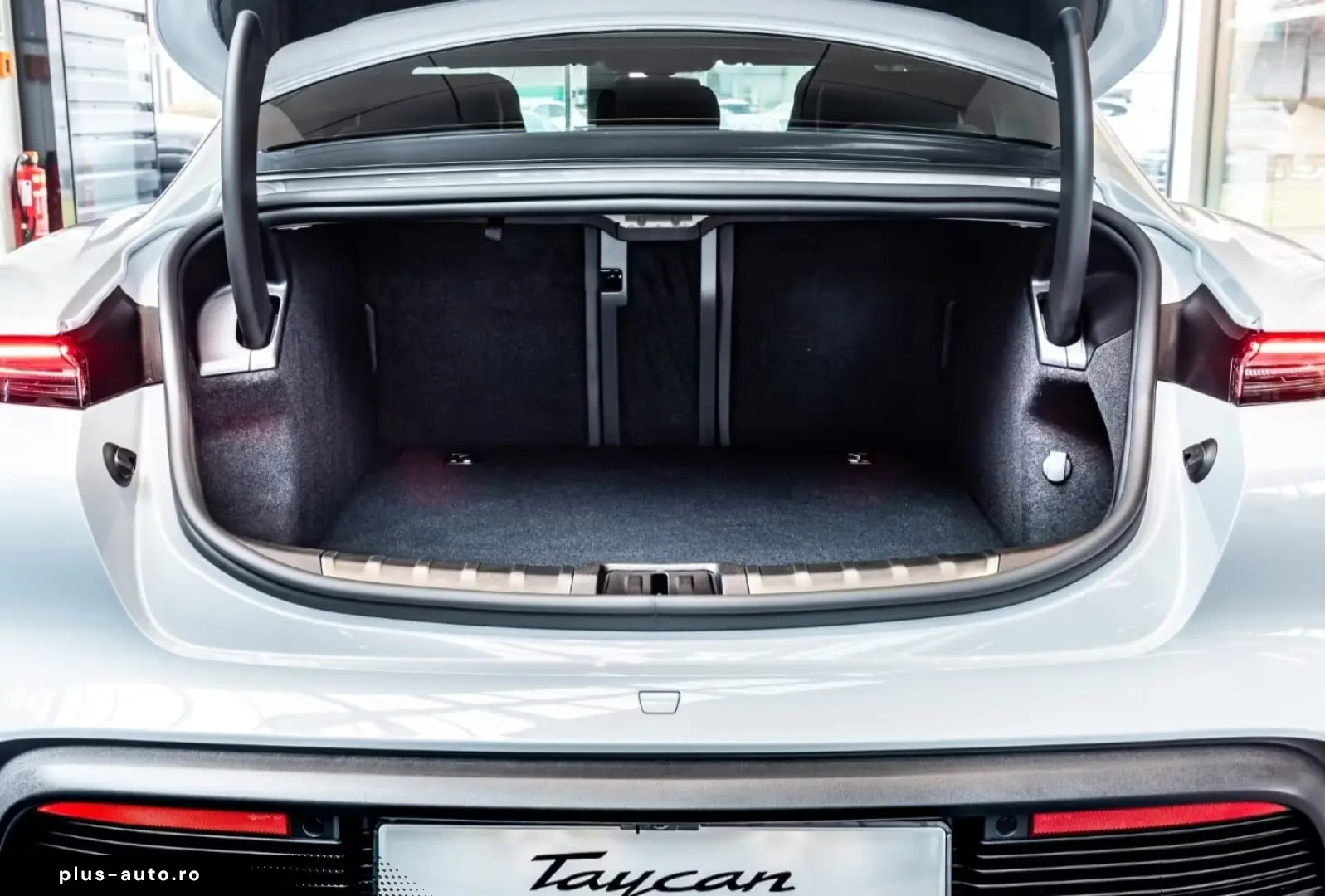 Porsche Taycan 4 Black Edition InnoDrive SoftClose