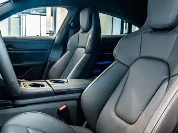 Porsche Taycan 4 Black Edition InnoDrive SoftClose
