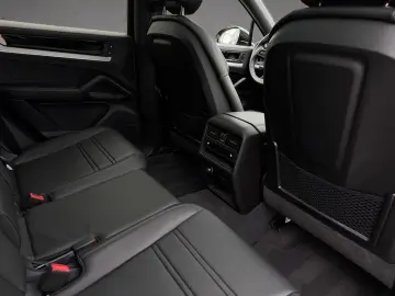 PORSCHE Cayenne Coupe mit Top Ausstattung Standheizung L