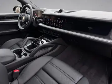 PORSCHE Cayenne Coupe mit Top Ausstattung Standheizung L