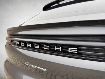 PORSCHE Cayenne Coupe mit Top Ausstattung Standheizung L