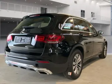 MERCEDES-BENZ GLC 200 d Panorama LED Kamera DAB Navi  1Hand