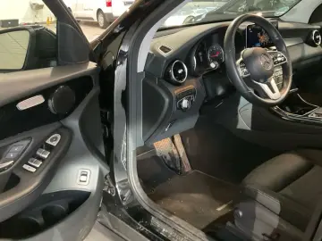 MERCEDES-BENZ GLC 200 d Panorama LED Kamera DAB Navi  1Hand