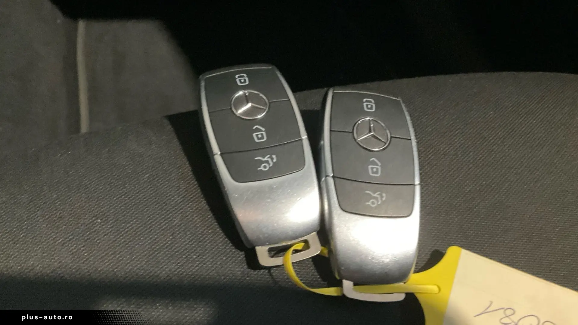 MERCEDES-BENZ GLC 200 d Panorama LED Kamera DAB Navi  1Hand