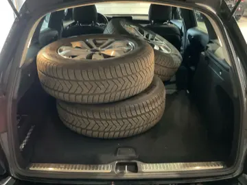 MERCEDES-BENZ GLC 200 d Panorama LED Kamera DAB Navi  1Hand