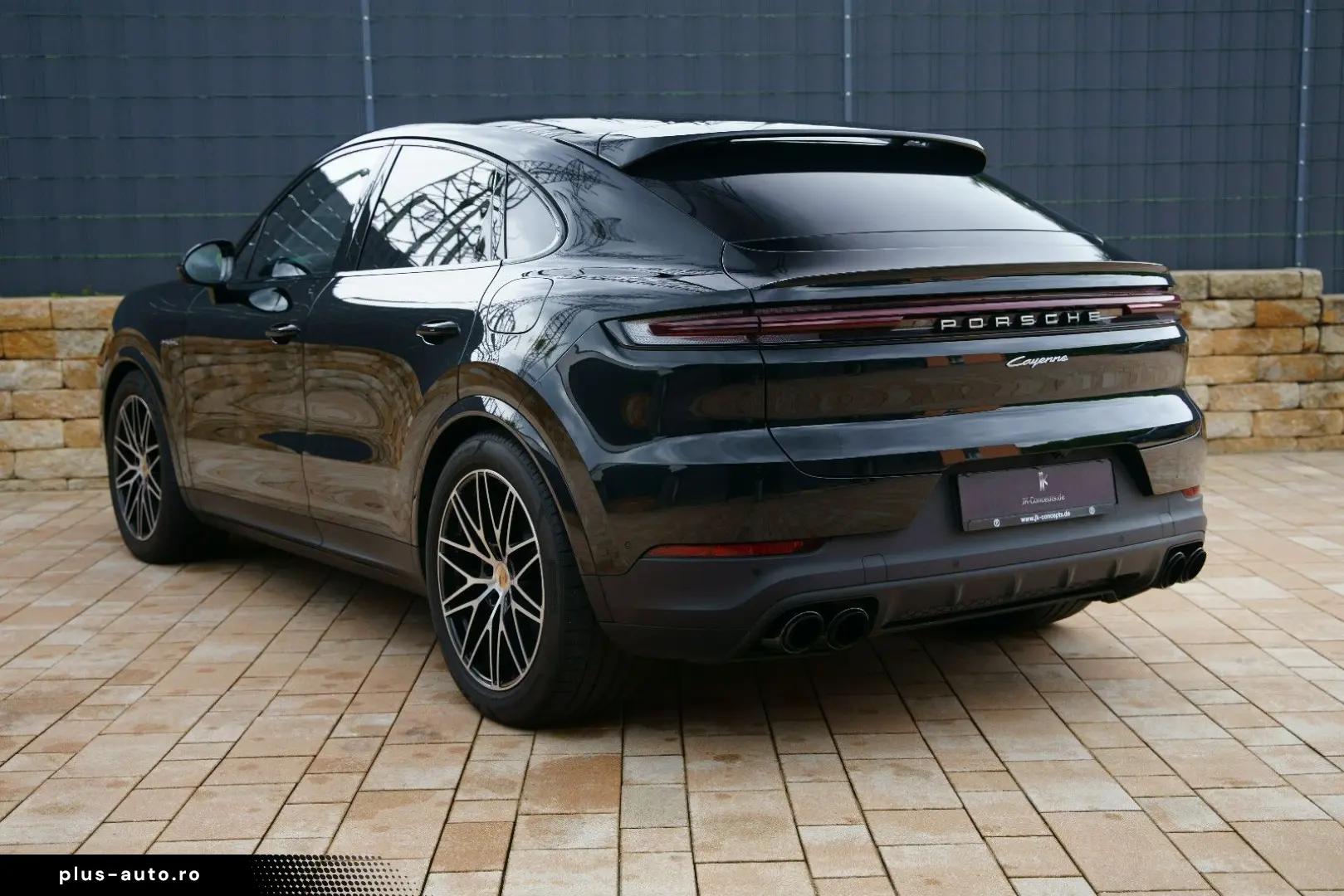 PORSCHE Cayenne Coupe E-Hybrid  MASSAGE INNO HEADUP