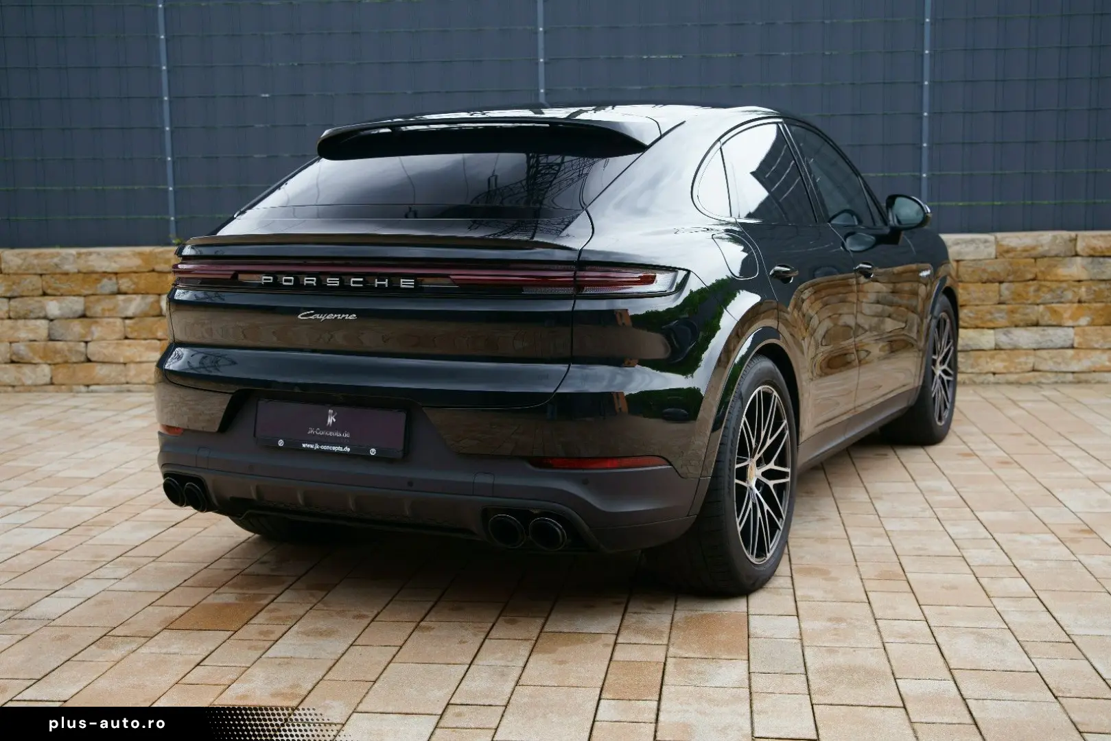 PORSCHE Cayenne Coupe E-Hybrid  MASSAGE INNO HEADUP