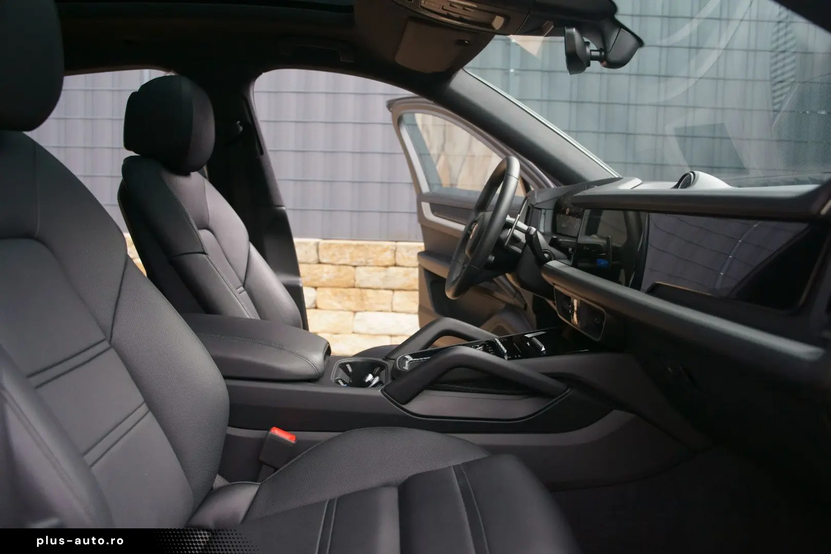PORSCHE Cayenne Coupe E-Hybrid  MASSAGE INNO HEADUP
