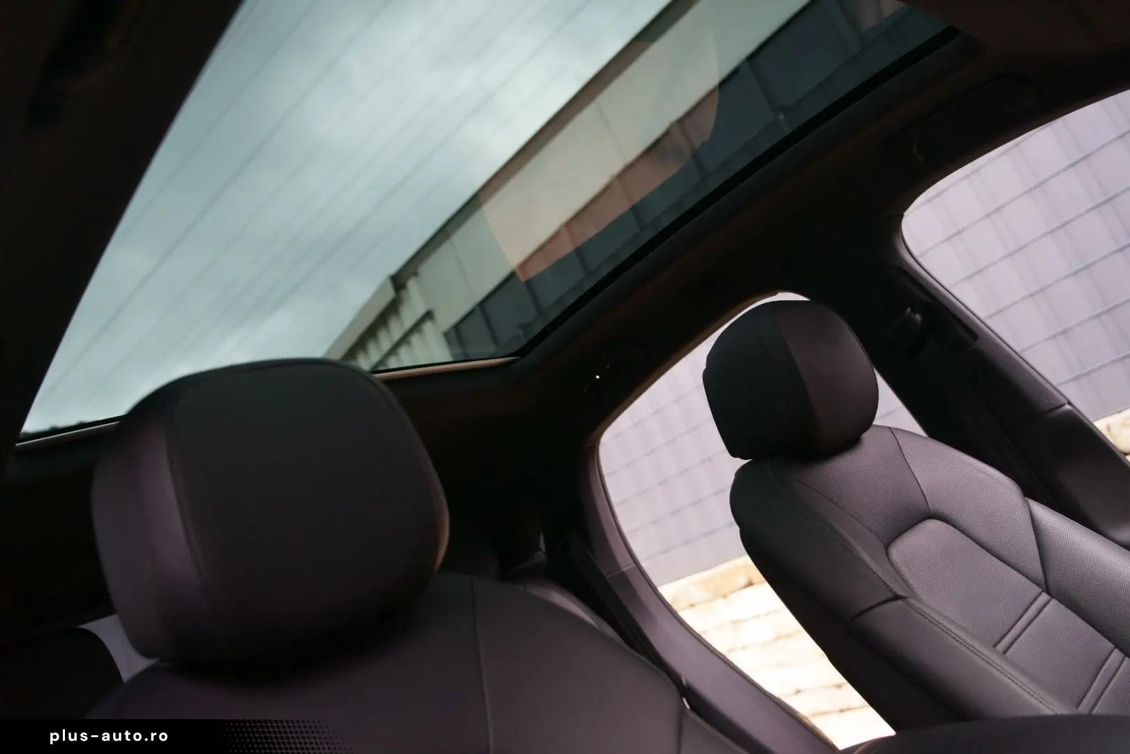 PORSCHE Cayenne Coupe E-Hybrid  MASSAGE INNO HEADUP