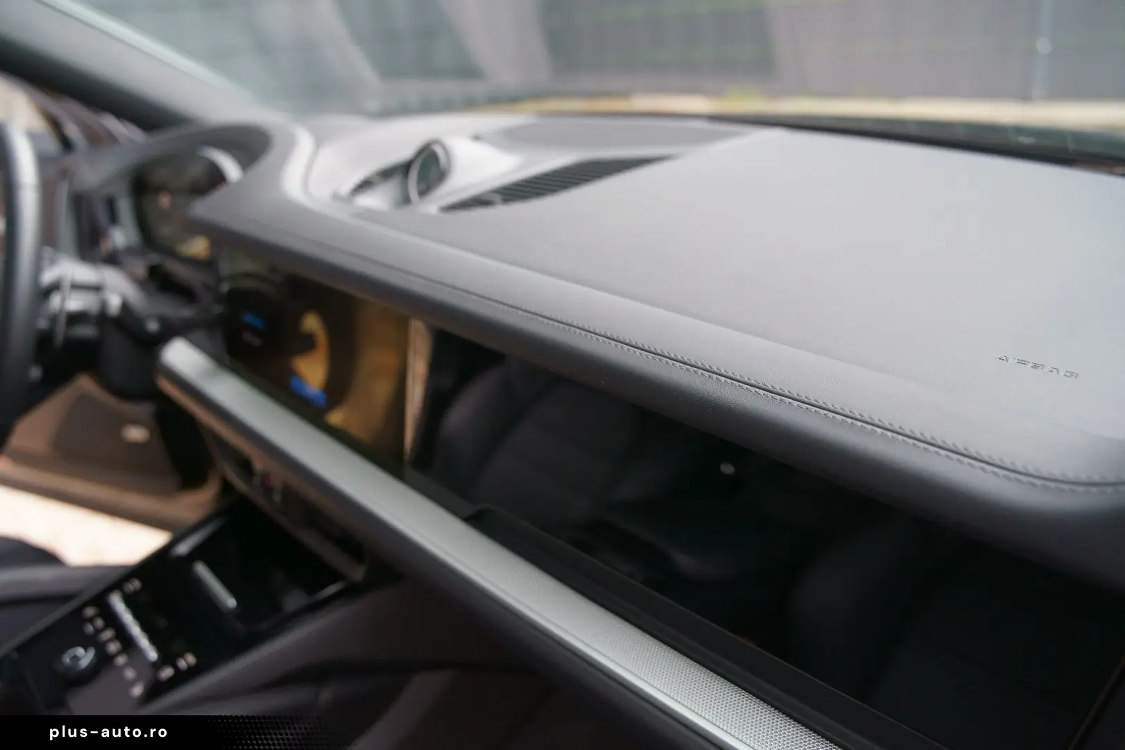 PORSCHE Cayenne Coupe E-Hybrid  MASSAGE INNO HEADUP