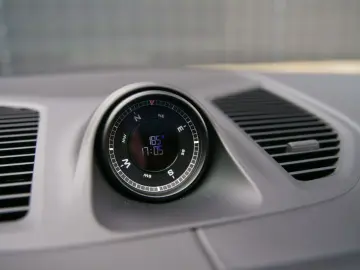 PORSCHE Cayenne Coupe E-Hybrid  MASSAGE INNO HEADUP