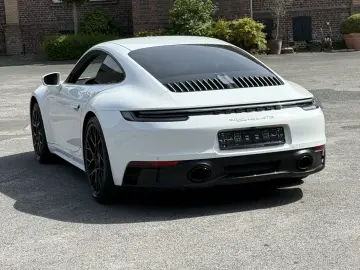 PORSCHE 992 911 Carrera GTS BOSE HA-LENKUNG CARBON VIEW