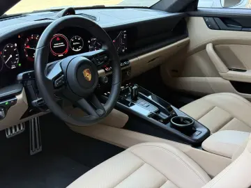 PORSCHE 992 911 Carrera GTS BOSE HA-LENKUNG CARBON VIEW