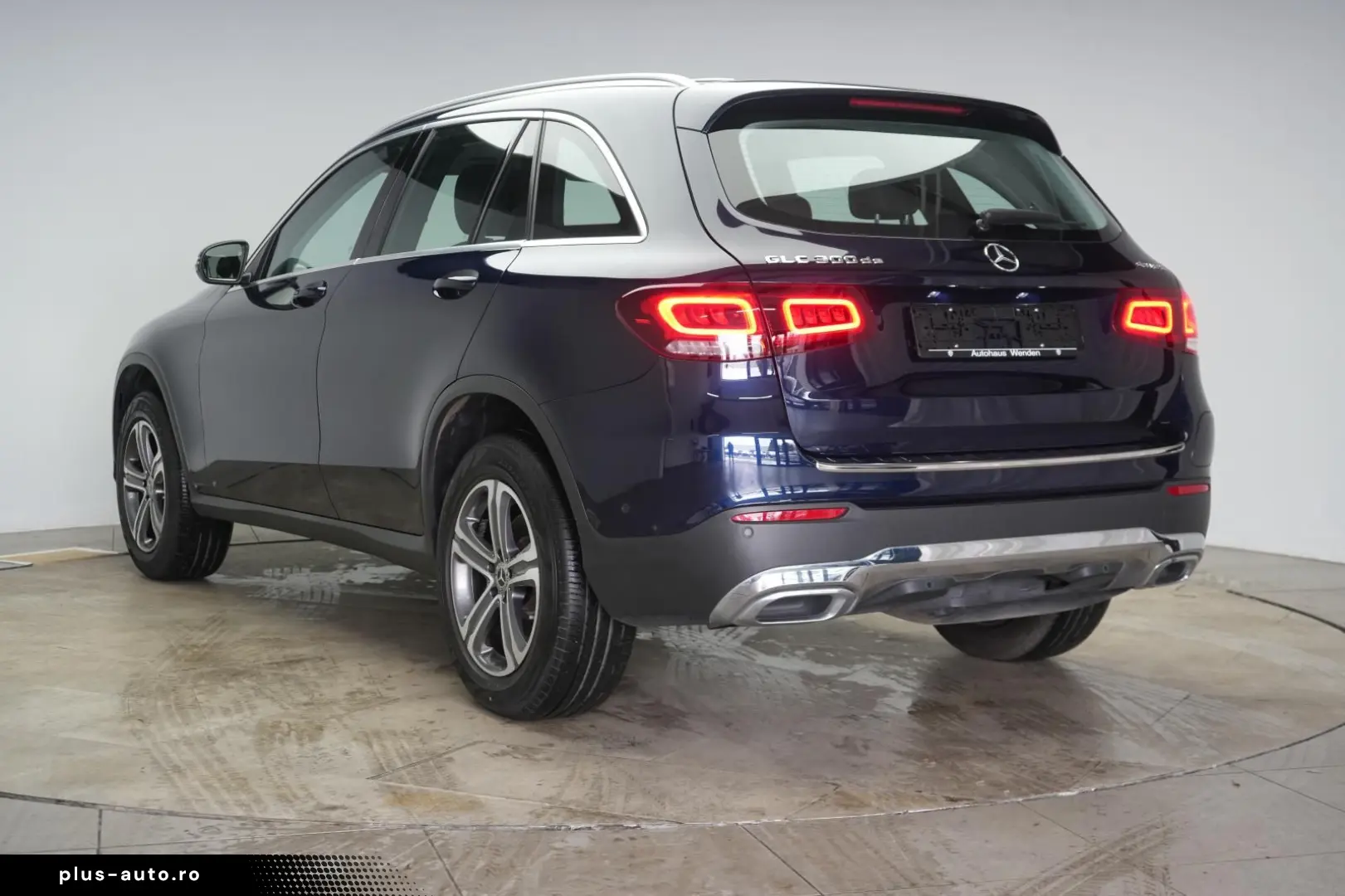 MERCEDES-BENZ GLC 300 de 4Matic 9G Leder Temp Kamera AH