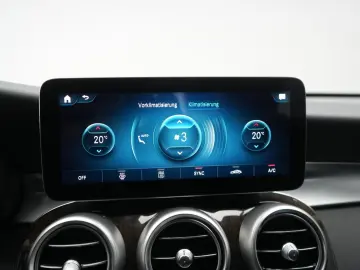 MERCEDES-BENZ GLC 300 de 4Matic 9G Leder Temp Kamera AH