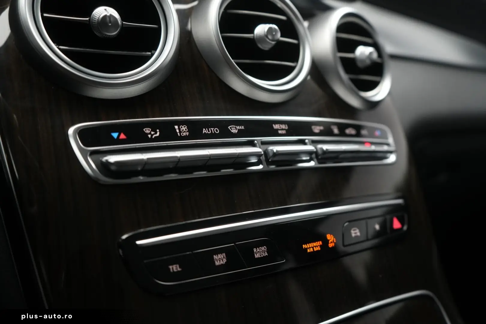MERCEDES-BENZ GLC 300 de 4Matic 9G Leder Temp Kamera AH