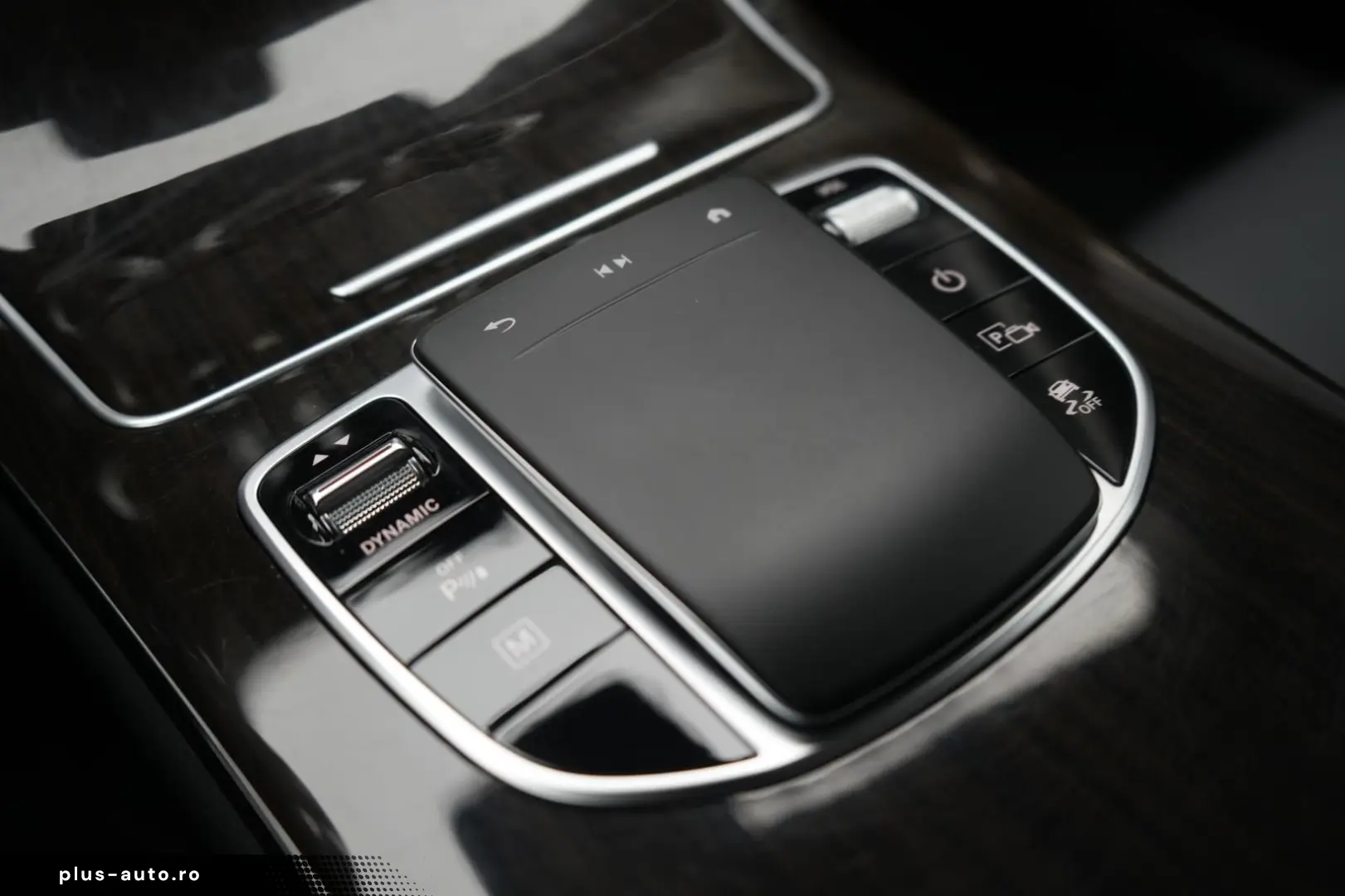 MERCEDES-BENZ GLC 300 de 4Matic 9G Leder Temp Kamera AH