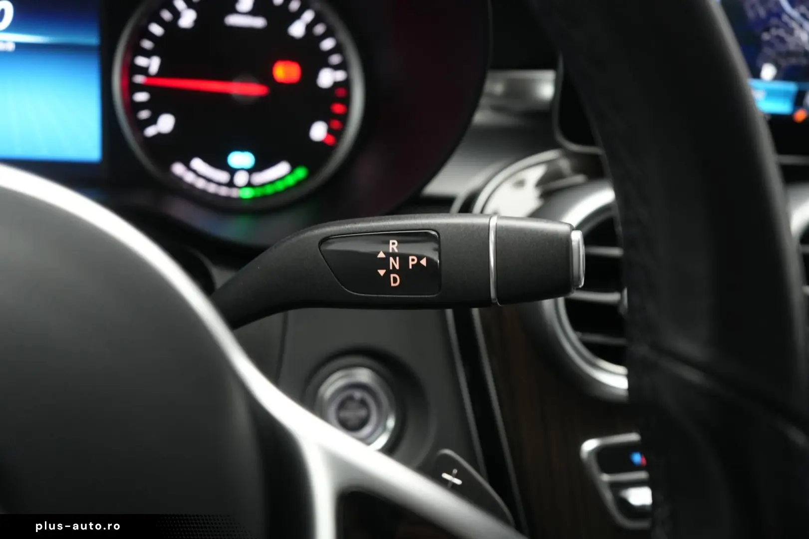 MERCEDES-BENZ GLC 300 de 4Matic 9G Leder Temp Kamera AH