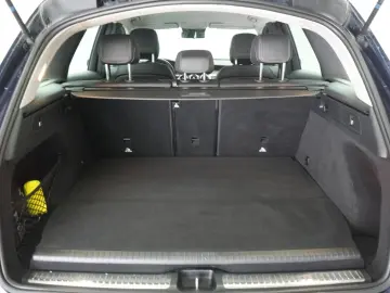MERCEDES-BENZ GLC 300 de 4Matic 9G Leder Temp Kamera AH