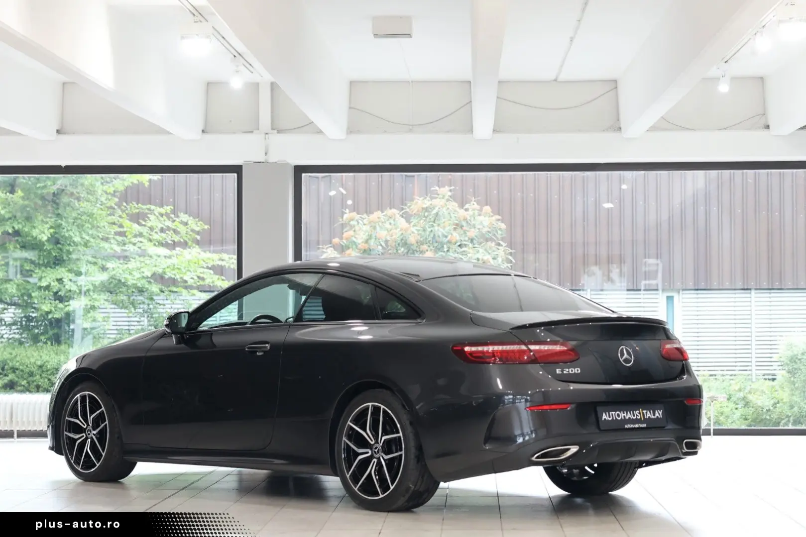 MERCEDES-BENZ E 200 Coupe AMG Pano 360 ACC Night MBeam