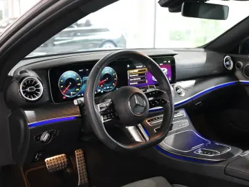 MERCEDES-BENZ E 200 Coupe AMG Pano 360 ACC Night MBeam