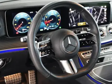 MERCEDES-BENZ E 200 Coupe AMG Pano 360 ACC Night MBeam