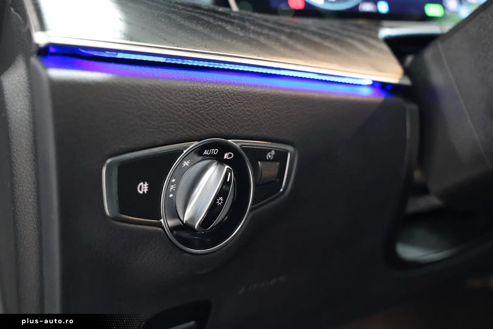 MERCEDES-BENZ E 200 Coupe AMG Pano 360 ACC Night MBeam