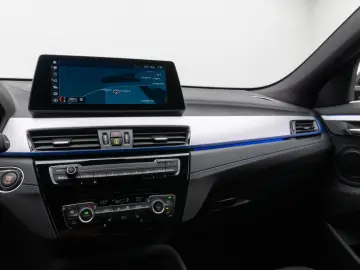 BMW X2 xD20i M Sport Kamera HUD DAB Navi  Alarm 19