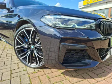 BMW 530d xDrive Touring M Sport HEAD-UP STD-HEIZ AHK
