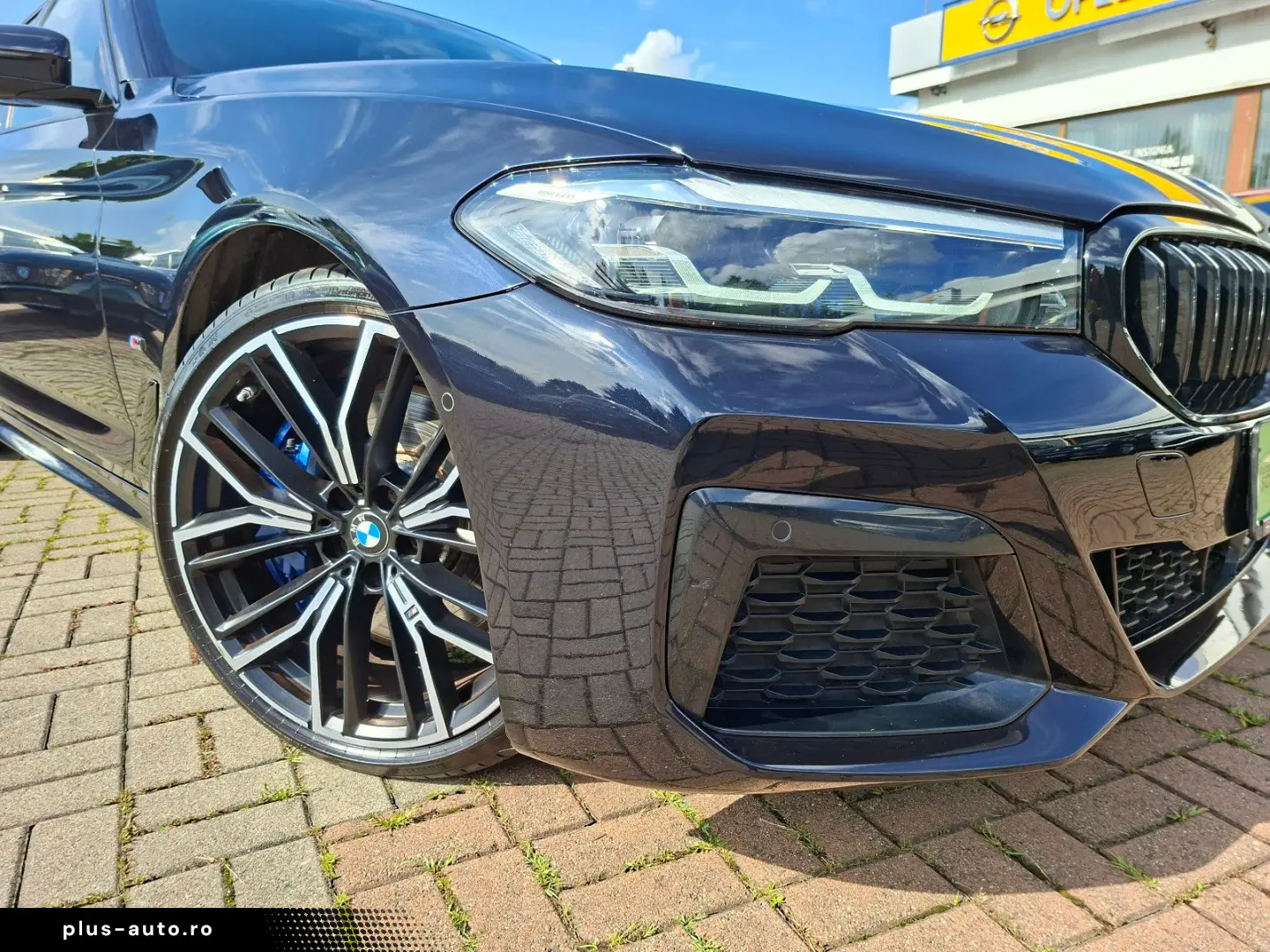 BMW 530d xDrive Touring M Sport HEAD-UP STD-HEIZ AHK