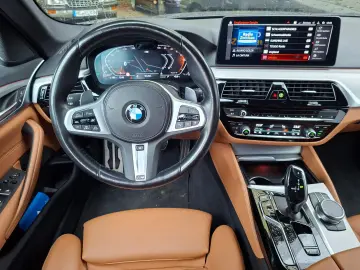 BMW 530d xDrive Touring M Sport HEAD-UP STD-HEIZ AHK