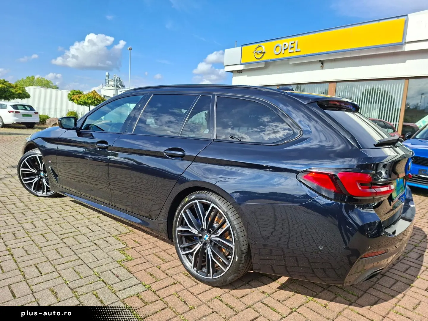 BMW 530d xDrive Touring M Sport HEAD-UP STD-HEIZ AHK