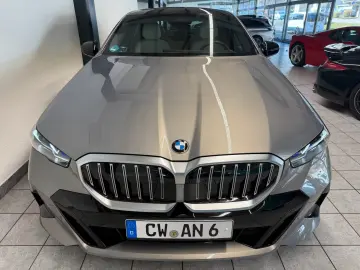 BMW 540 d xDrive M Sport H-Up 360  B&W