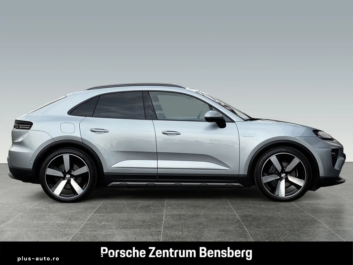 PORSCHE Macan 4 Electric